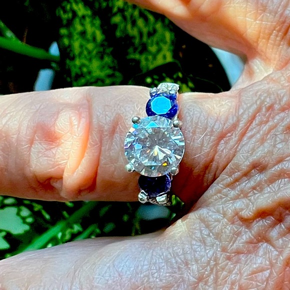 BELLA LUCE — 3.91 CTW Blue & White Diamond Simulants Ring-No Tags - Size 5 - Picture 2 of 7